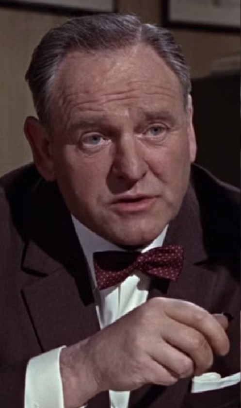 Bernard Lee